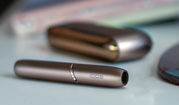 IQOS 3 Duo holder dourado