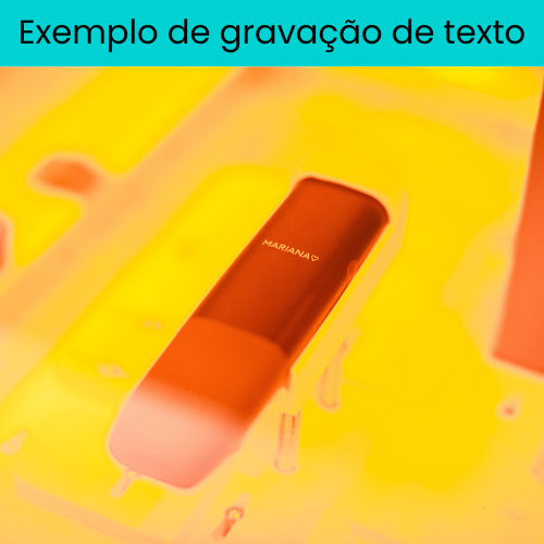 Um equipamento IQOS ILUMA i One Terracota personalizado com o nome Mariana.